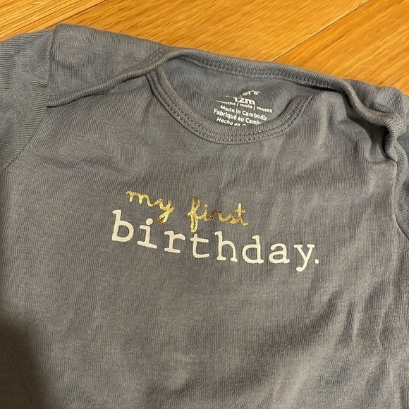 Like-New
CARTER'S 12 m first birthday onesie - Like-New - Picture 2 of 2
